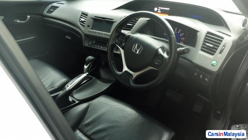 Honda Civic - image 3