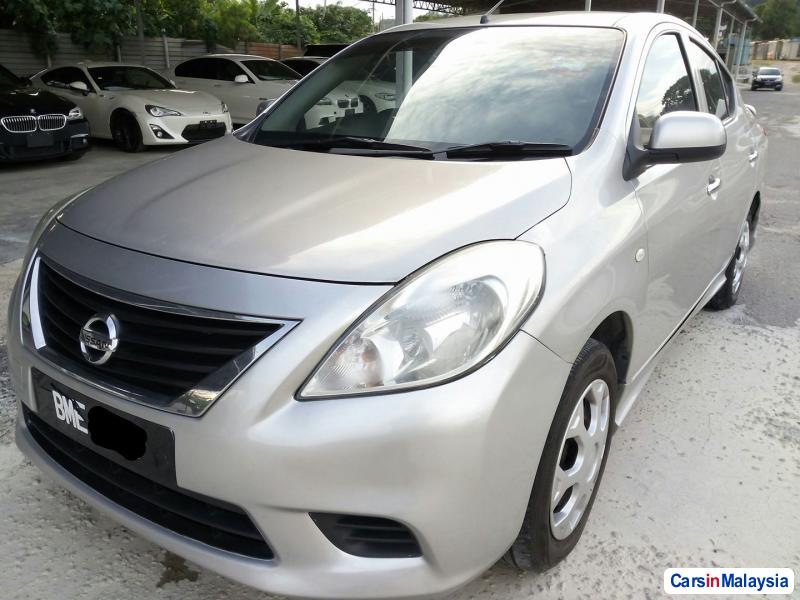 Nissan Almera Automatic 2013 - image 3
