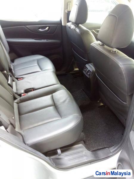 Nissan X-Trail Automatic 2015 - image 6