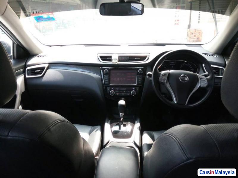Nissan X-Trail Automatic 2015 - image 7