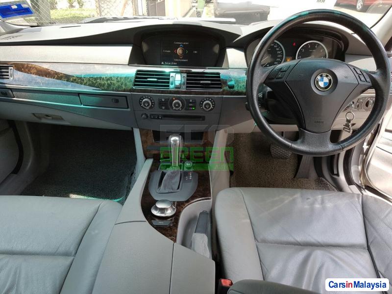 BMW 5 Series Automatic 2005 - image 10