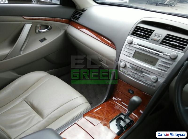 Toyota Camry Automatic 2012 - image 11