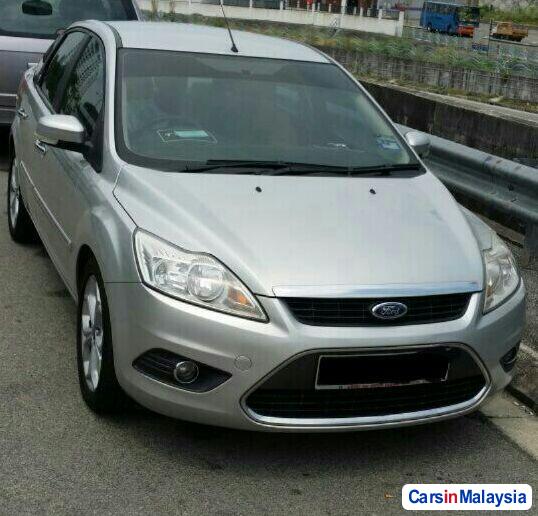 Picture of Ford Focus 2.0-LITER LUXURY SEDAN Automatic 2010
