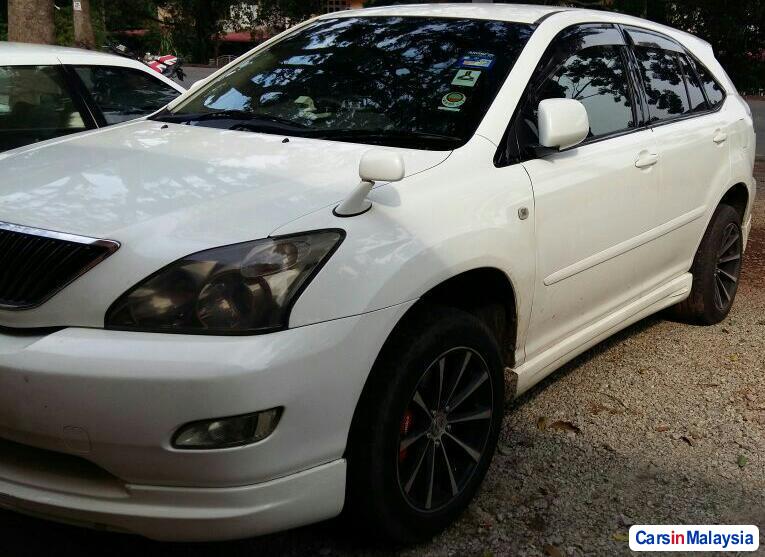 Toyota Harrier 2.4-LITER LUXURY FAMILY SUV Automatic 2011