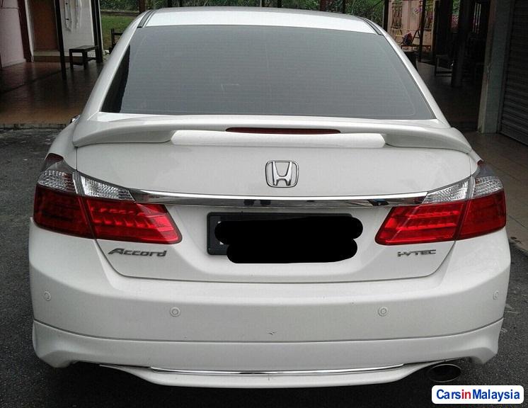 Honda Accord 2.4-LITER LUXURY SEDAN Automatic 2012