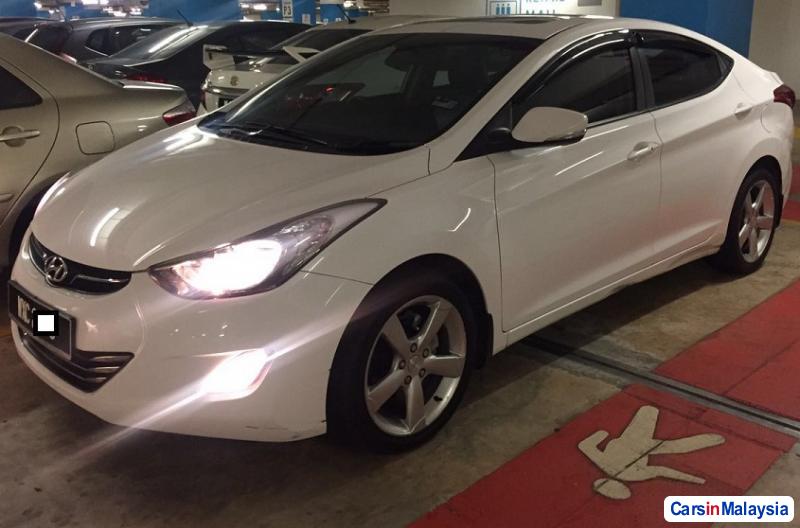 Hyundai Elantra 1.6-LITER ECONOMY SEDAN Automatic 2013