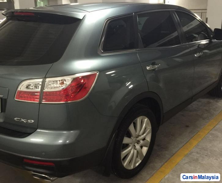 Mazda CX-9 3.7-LITER FAMILY SUV Automatic 2010