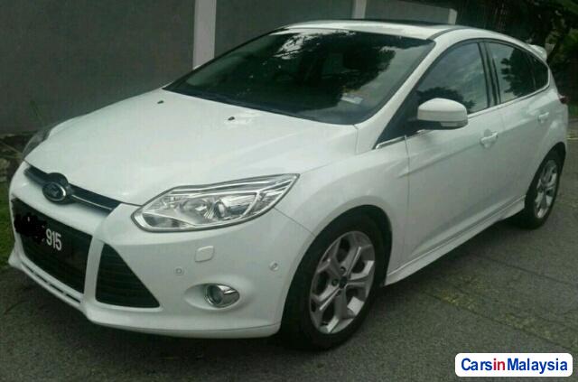 Ford Focus 2.0-LITER LUXURY SEDAN Automatic 2014