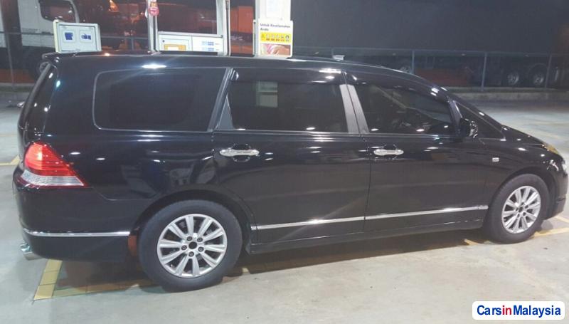 Honda Odyssey 2.4-LITER LUXURY FAMILY MPV Automatic 2010 - image 3