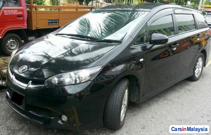 Toyota Wish 1.8-LITER FAMILY SMALL MPV Automatic 2013 in Selangor