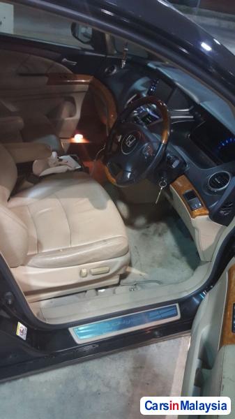 Honda Odyssey 2.4-LITER LUXURY FAMILY MPV Automatic 2010 - image 4