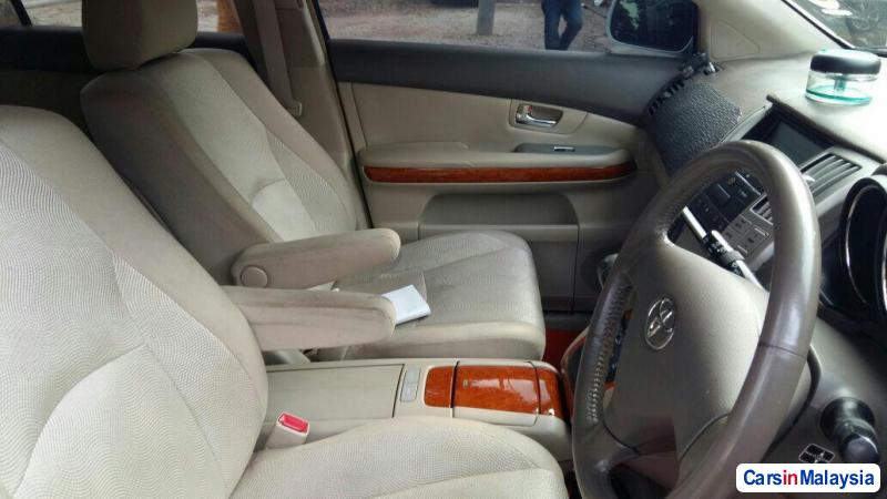Toyota Harrier 2.4-LITER LUXURY FAMILY SUV Automatic 2011 in Malaysia