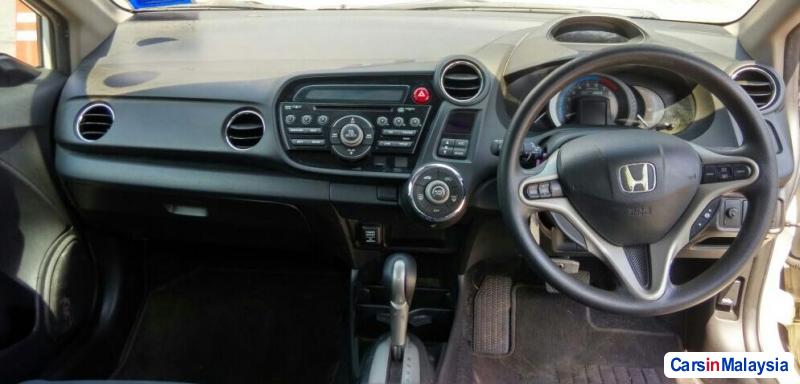 Honda Insight 1.3-LITER ECONOMY HYBRID Automatic 2011 - image 4