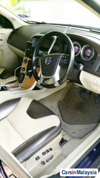 Volvo XC90 2.0-LITER LUXURY FAMILY SUV Automatic 2011 - image 6