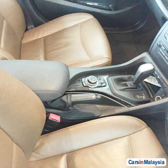 BMW 2.0-LITER LUXURY FAMILY SUV Automatic 2011 - image 7