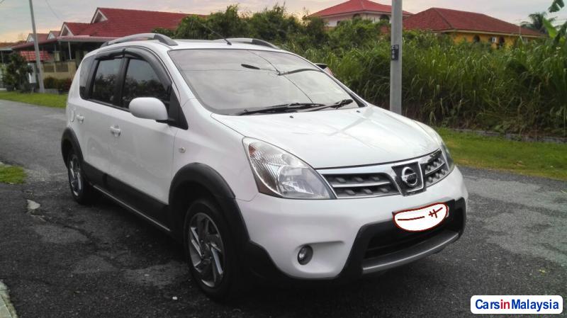 Nissan Grand Livina Automatic 2012 - image 8