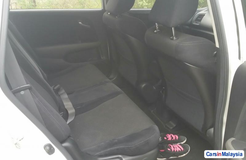 Honda Stream 1.8-LITER FAMILY MPV Automatic 2009 - image 9