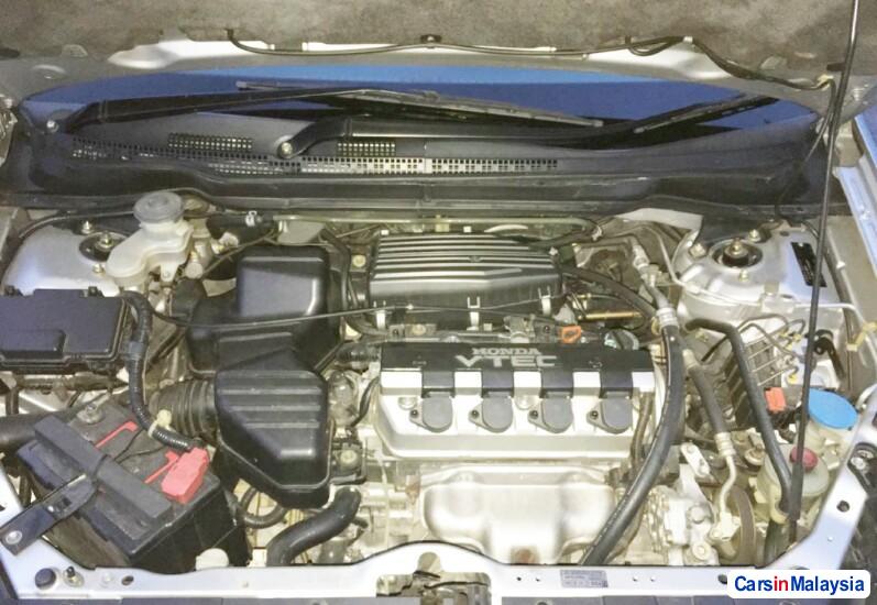 Honda Stream 1.7-LITER MPV Automatic 2003 - image 9