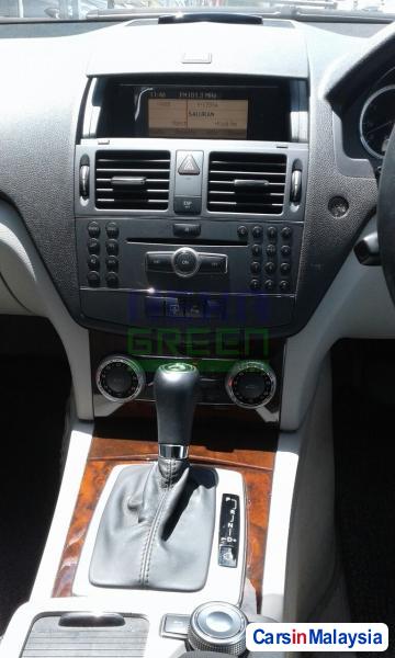 Mercedes Benz C-Class Automatic 2010 - image 11