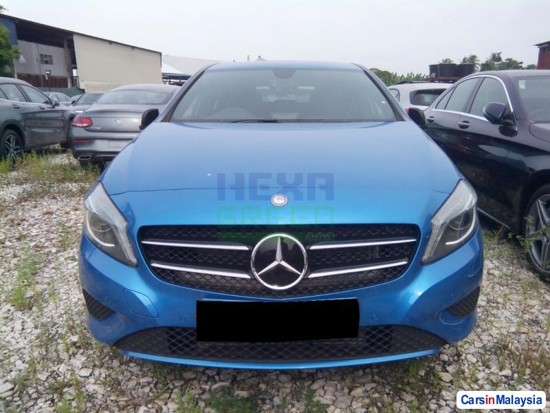 Mercedes Benz C-Class 2015 - image 2