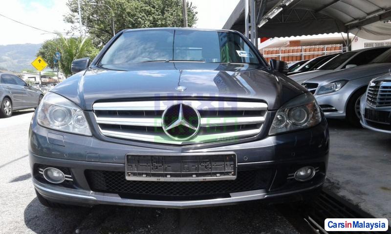Mercedes Benz C-Class Automatic 2010 - image 2