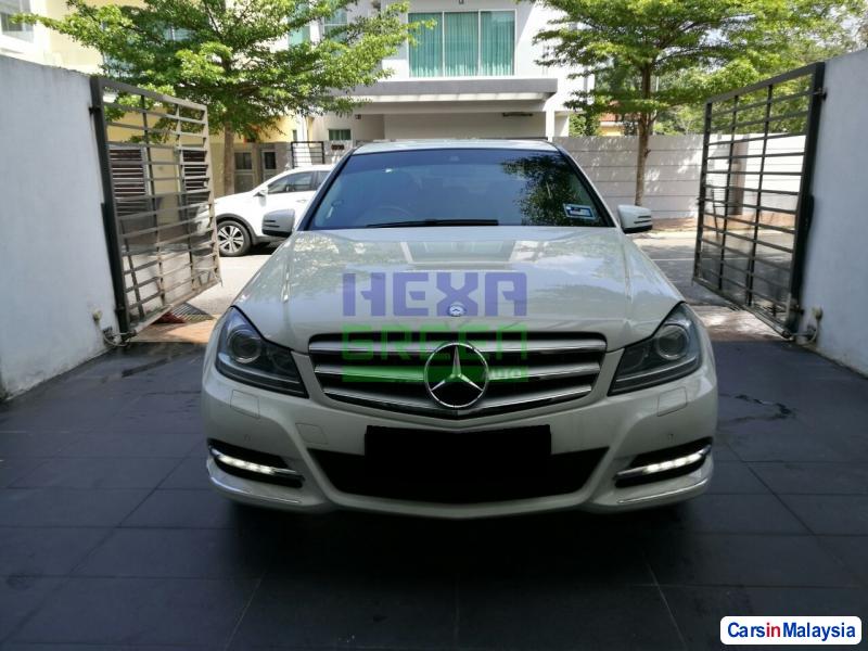 Mercedes Benz C-Class Automatic 2013 - image 2