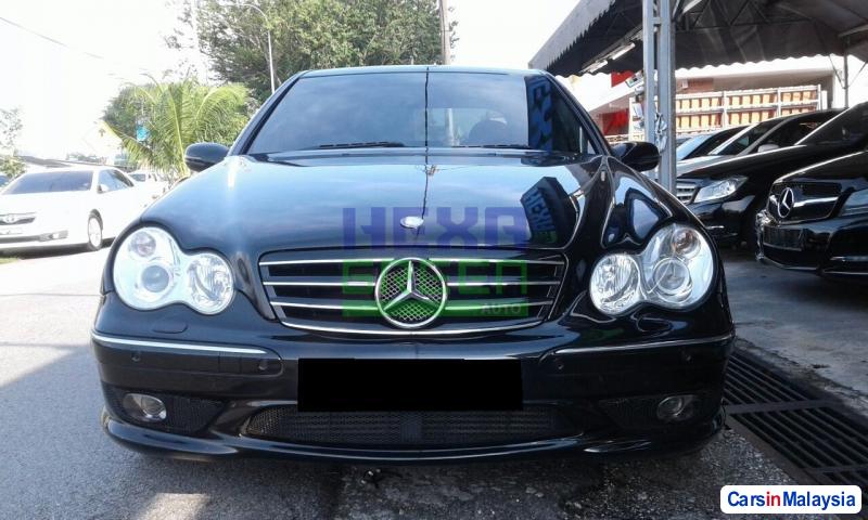 Mercedes Benz C-Class Automatic 2005 - image 2