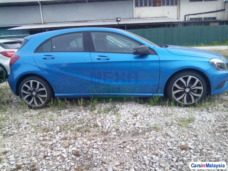 Mercedes Benz C-Class 2015 - image 3