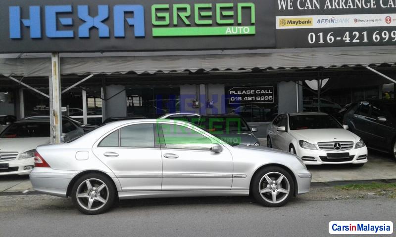 Mercedes Benz C-Class Automatic 2006 - image 3