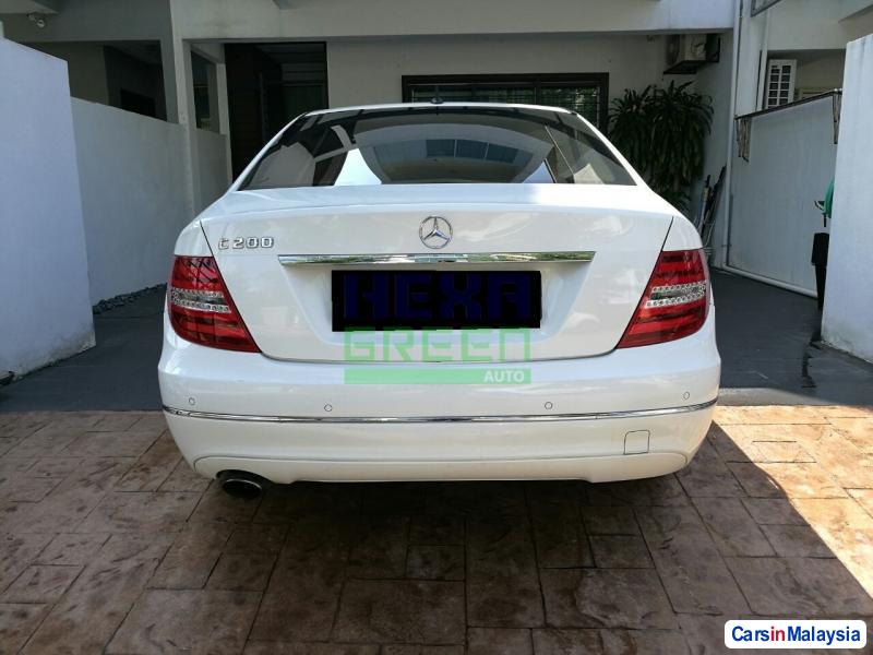 Mercedes Benz C-Class Automatic 2013 - image 4