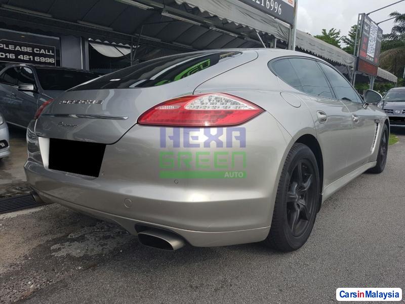 Porsche Panamera Automatic 2010 - image 4