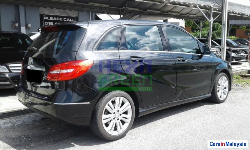 Mercedes Benz B200 CDI Automatic 2013 - image 4