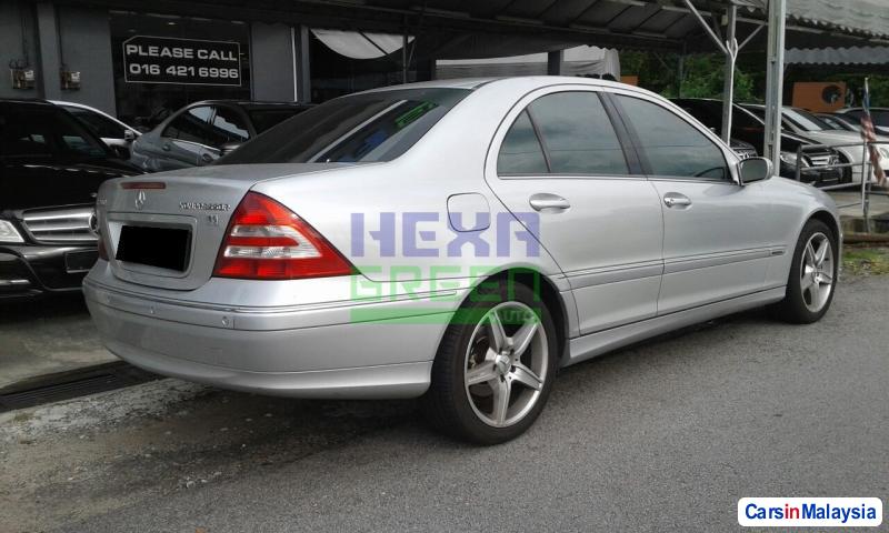 Mercedes Benz C-Class Automatic 2006 - image 4