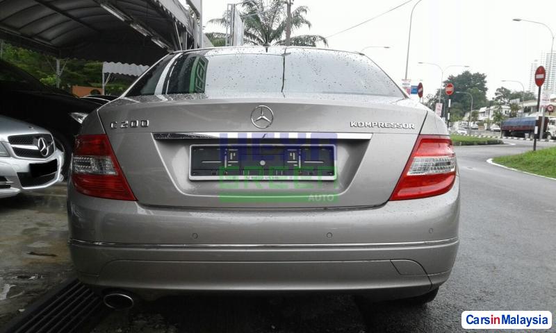 Mercedes Benz C-Class Automatic 2009 - image 5