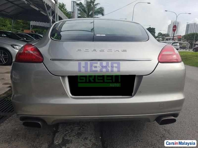 Porsche Panamera Automatic 2010 - image 5