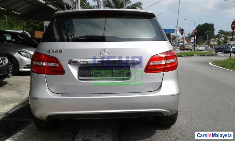 Mercedes Benz B200 Automatic 2013 - image 5