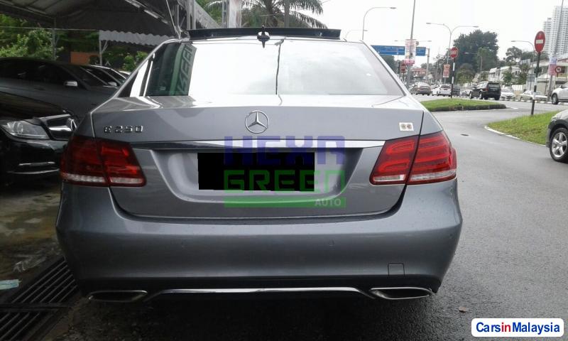 Mercedes Benz E250 Automatic 2013 - image 5