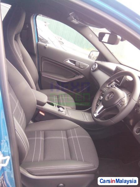 Mercedes Benz C-Class 2015 - image 6