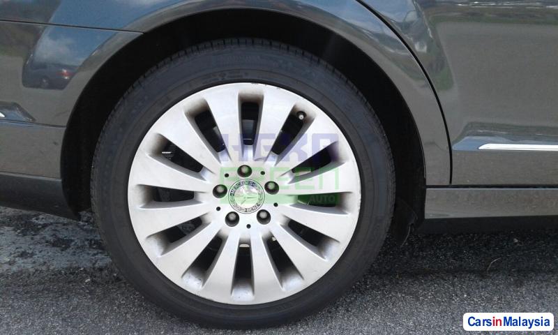 Mercedes Benz C-Class Automatic 2010 - image 6