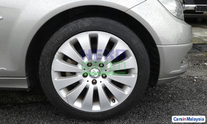 Mercedes Benz C-Class Automatic 2009 - image 6