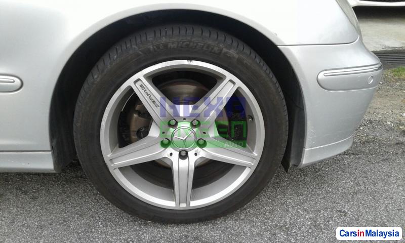 Mercedes Benz C-Class Automatic 2006 - image 6