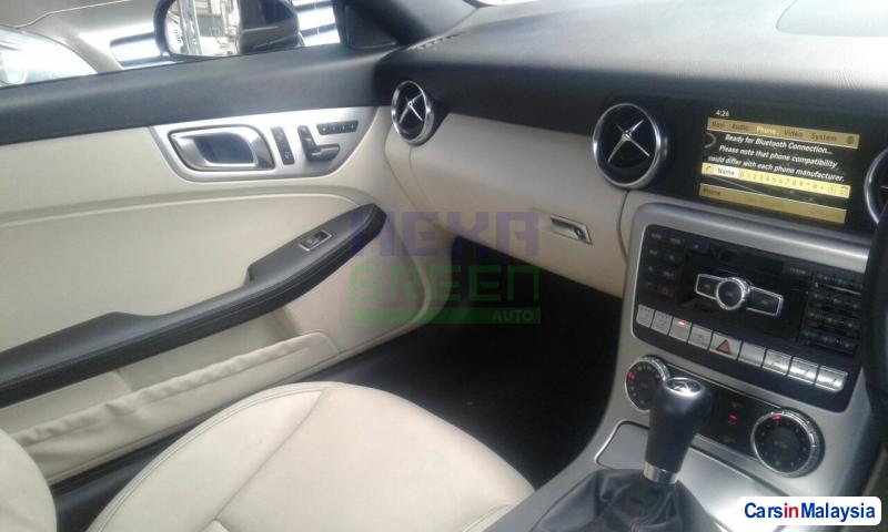 Mercedes Benz SLK200K 2012 - image 8