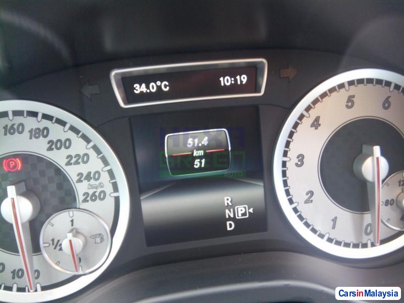 Mercedes Benz C-Class 2015 - image 8
