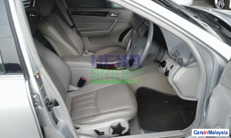 Mercedes Benz C-Class Automatic 2006 - image 8