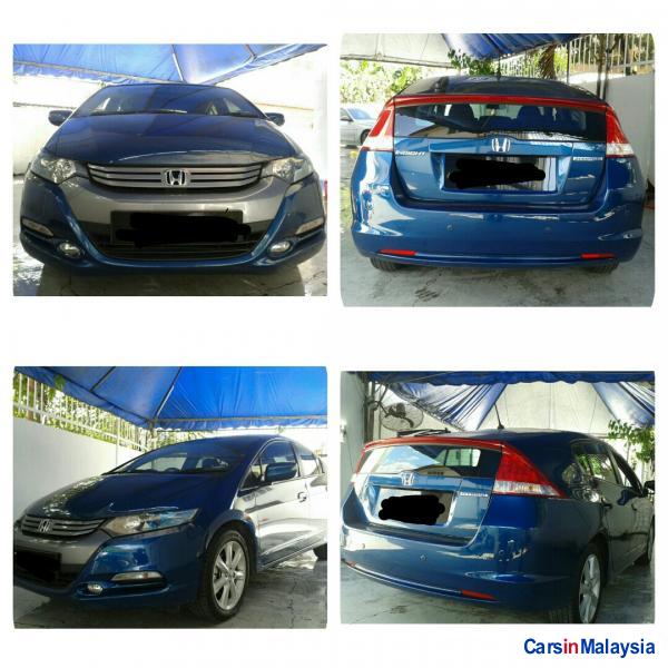 Pictures of Honda Insight Automatic 2011