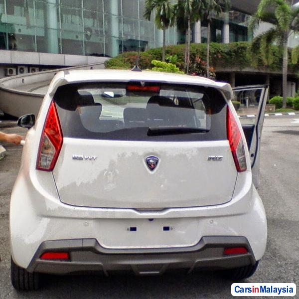 Proton Iriz Automatic - image 4