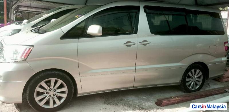 Toyota Alphard 2006 - image 2