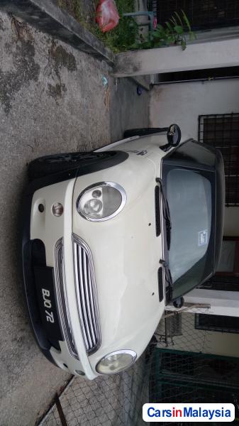 MINI Cooper Automatic 2005 - image 2