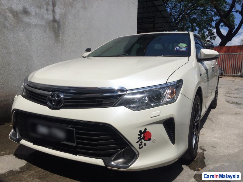 Toyota Camry Automatic 2015 - image 2