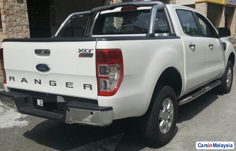 Picture of Mitsubishi Triton